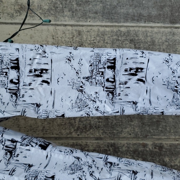 Pants - Picture 6 of 7